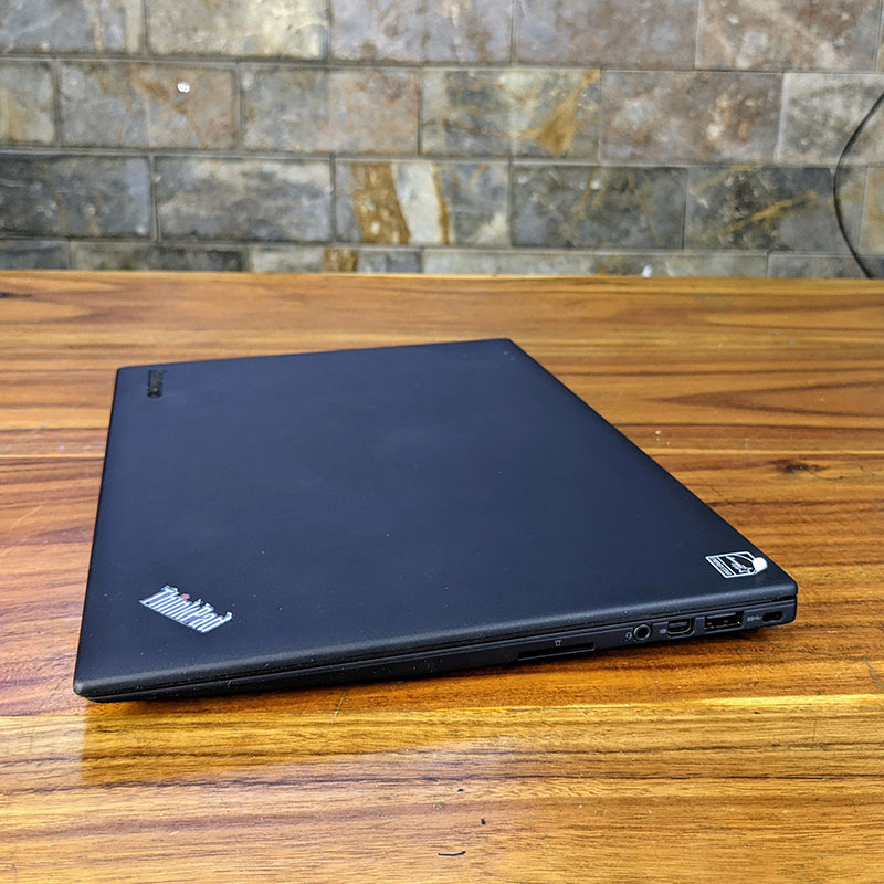 Lenovo Thinkpad X1 Carbon Gen1 có nhiều kết nối và nâng cấp hiện đại
